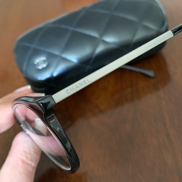 Chanel glasses. - Picture 6 of 11